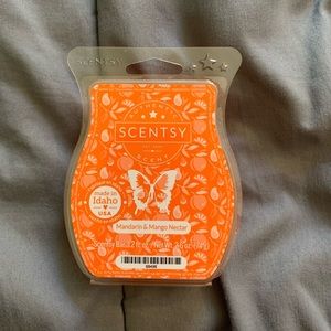 Mandarin and mango nectar wax